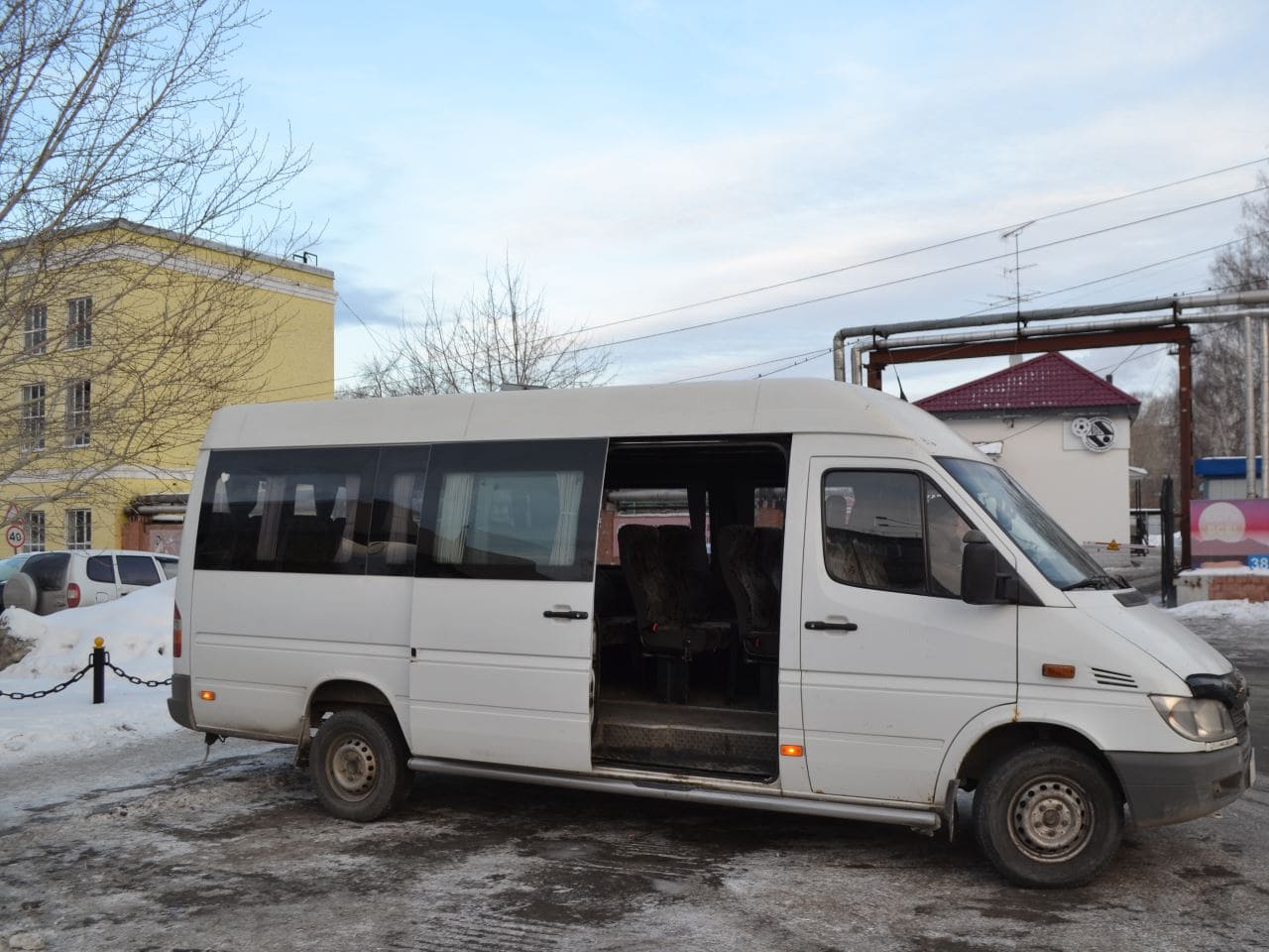 Mercedes-Benz Sprinter 413